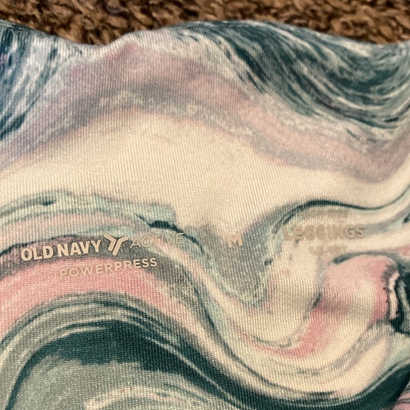 Old Navy Medium Leggings - Picture 2 of 2